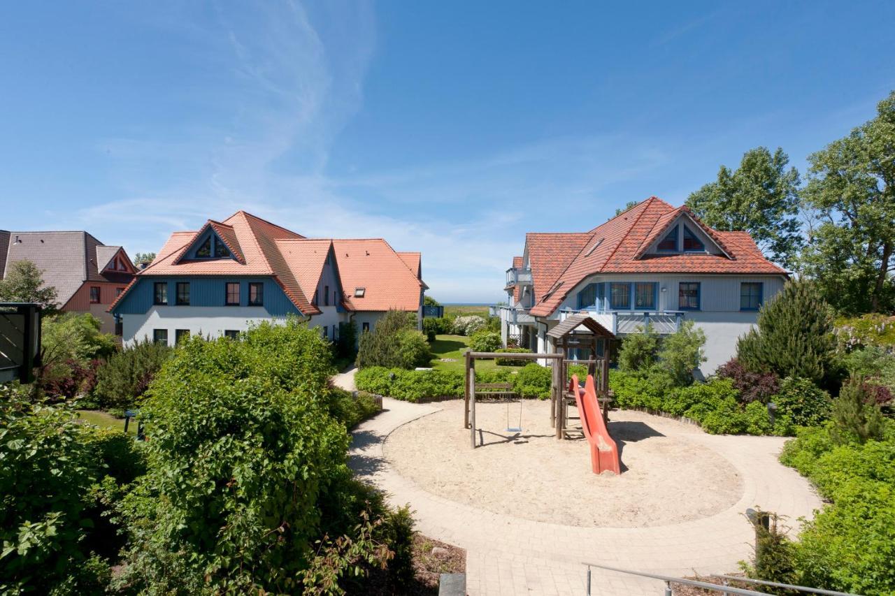 Moby Dick Hotel & Ferienwohnungen Вустров Екстериор снимка