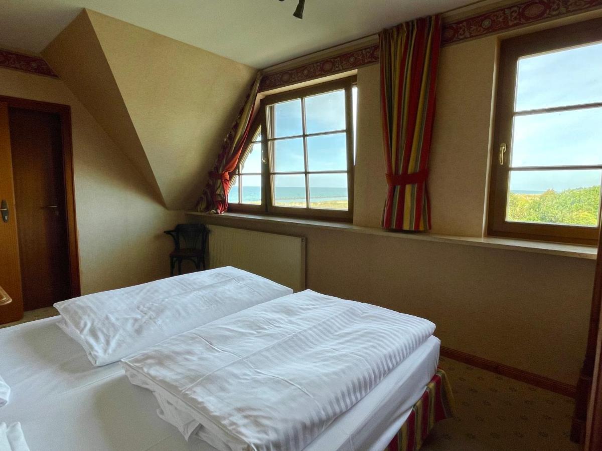 Moby Dick Hotel & Ferienwohnungen Вустров Екстериор снимка