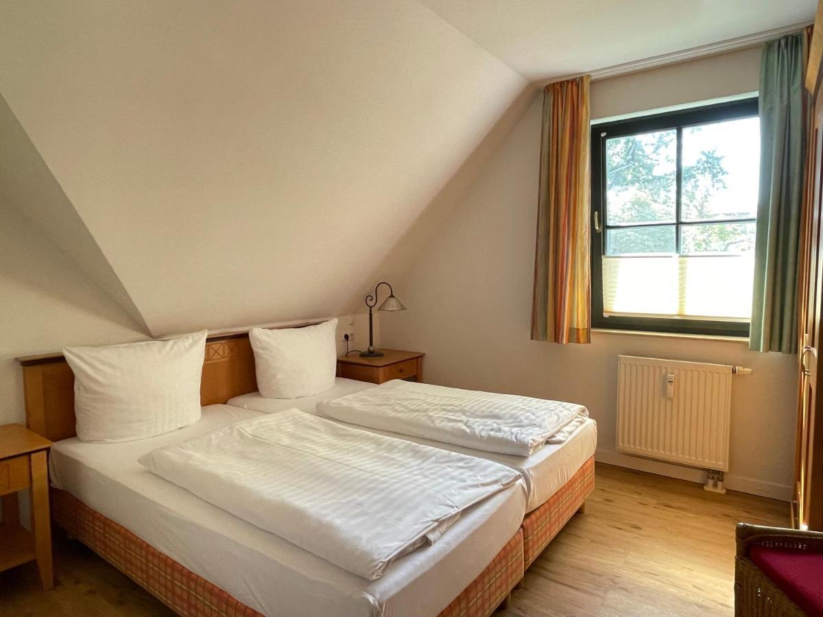 Moby Dick Hotel & Ferienwohnungen Вустров Екстериор снимка