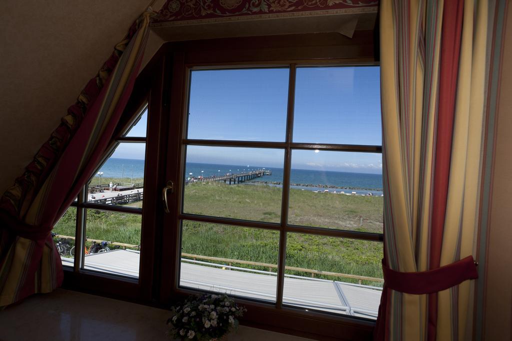 Moby Dick Hotel & Ferienwohnungen Вустров Екстериор снимка